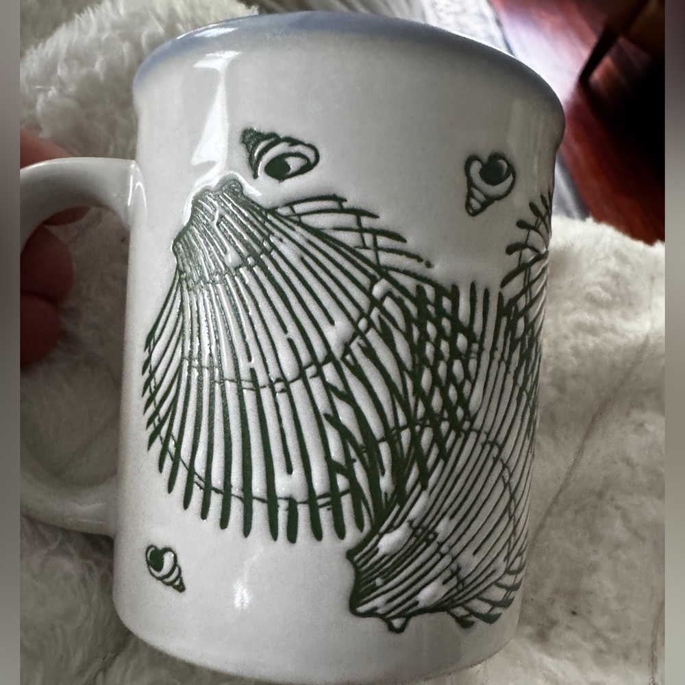 2 Vintage RARE “Clay in Mind” San Diego CA Mugs. Shell motif mugs made in 80’s